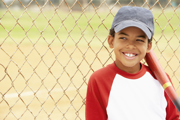 Young Boy Playing Baseball - Foto, Imagen