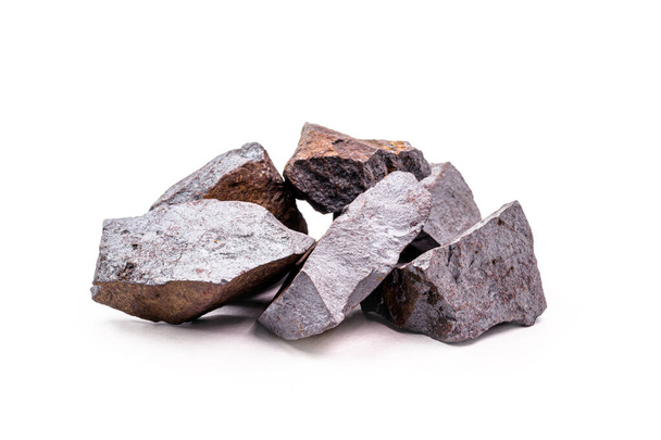 hématite est un minerai d'oxyde de fer avec des propriétés magnétiques - Photo, image