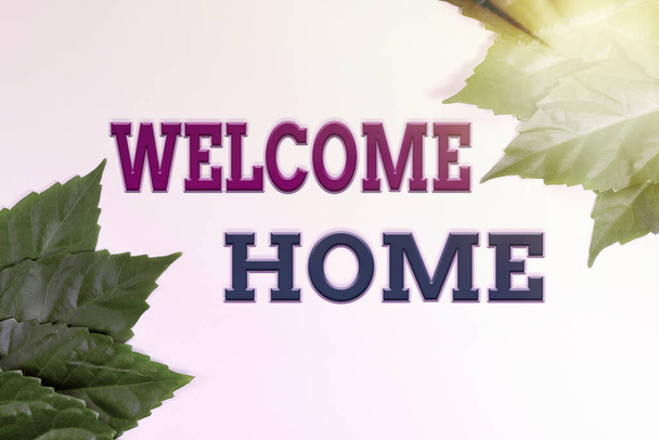 Eve hoş geldin işareti gösteren bir ilham. İş Vitrini İfadesi Yeni Ev Sahiplerini Kutluyor Doğa Koruma Fikirleri, Yeni Çevre Koruma Planları - Fotoğraf, Görsel