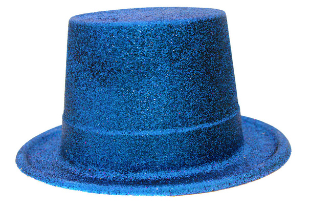 Top Hat. απομονωμένο σε λευκό. Γκλίτερι Τοπ Χατ. Καπέλο πάρτι. Φωτογραφικά στηρίγματα θαλάμου. Καπέλο αποκριών. Απομονωμένο σε λευκό. Αποκοπή μονοπατιού. Υπάρχει χώρος για μήνυμα. Καπέλο πλαστικό. Καπέλο μόδας. Καπέλο μόδας. Φοράω το Ριτζ..  - Φωτογραφία, εικόνα