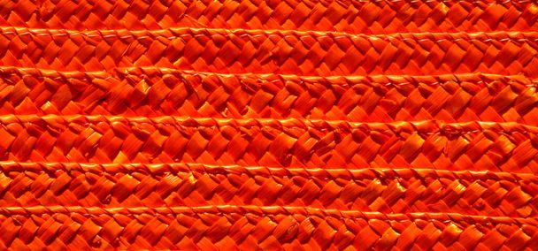 Rattan trama di vimini con rami tradizionali e secchi fatti a mano, vimini sfondo texture arancione, modello naturale tessuto vimini - Foto, immagini