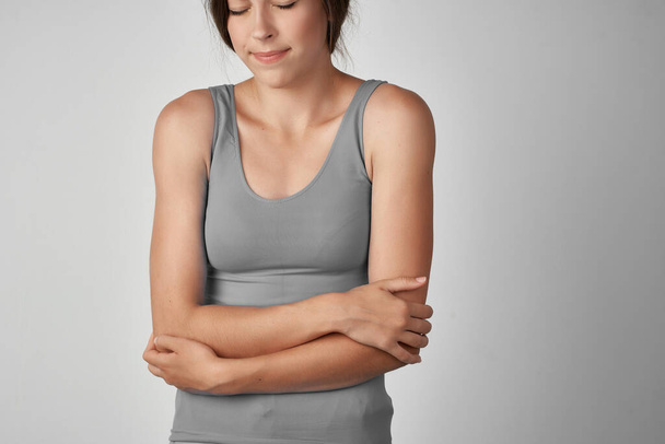 mujer sosteniendo su estómago diarrea dolor abdominal - Foto, Imagen