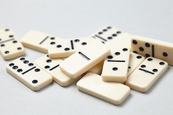 Piezas de dominó
 - Foto, Imagen