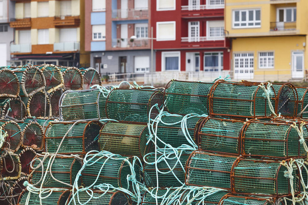 Ollas de langosta en el puerto pesquero. Costa da morte. España - Foto, Imagen