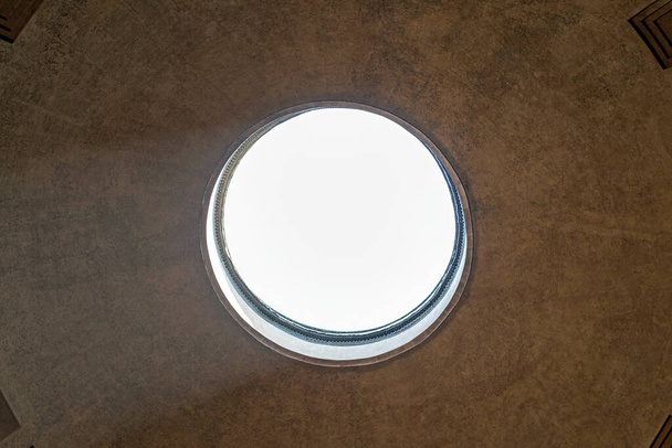 Rome, Italie - 14 août 2019. Lumière à travers le trou dans le dôme du Panthéon, vue de l'intérieur de la vue - Photo, image