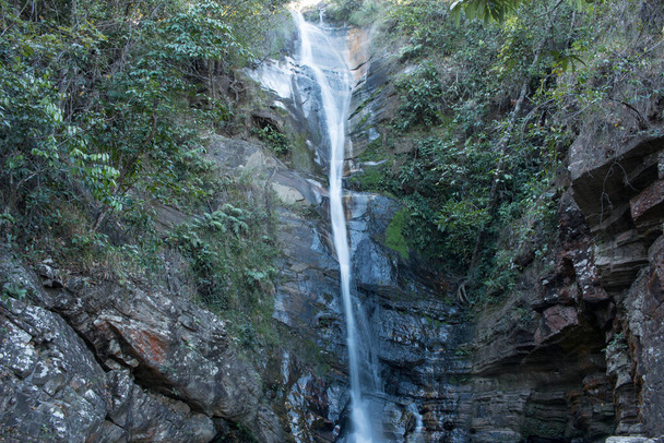 La Cascata Bonsucesso, una delle sei Cascate di Bonsucesso fuori dalla città di Pirenopoli  - Foto, immagini