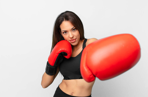 young hispanic woman fitness concept and boxing - Foto, immagini