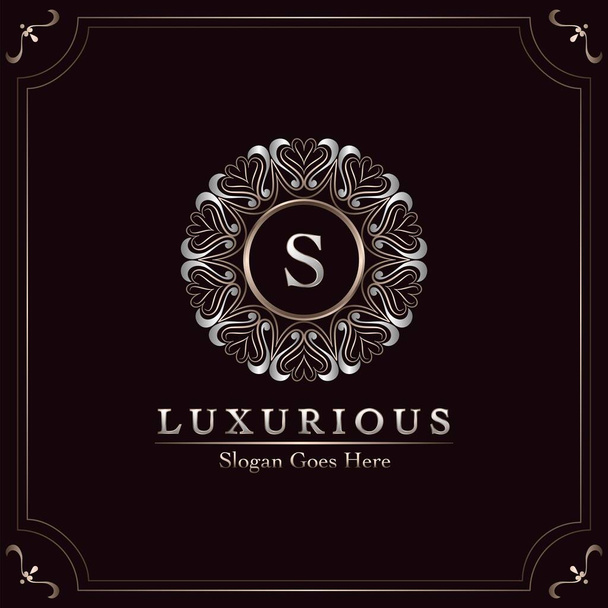 Eleganz Ornate Luxus Mandala Abzeichen Buchstabe S Logo Design Dekorative Rahmen Vorlage - Vektor, Bild