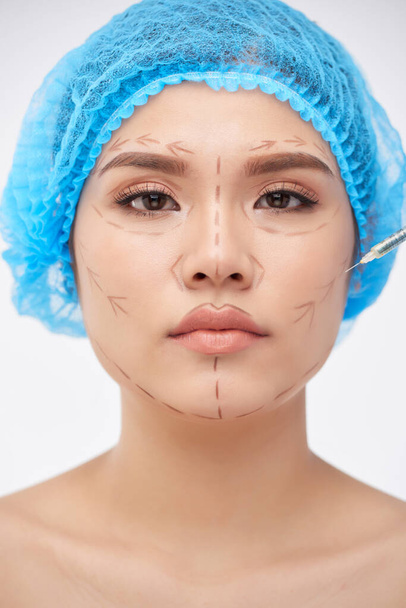 Woman Getting Plastic Surgery - Foto, afbeelding