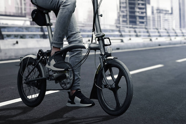 Man on the bicycle on the street - Valokuva, kuva