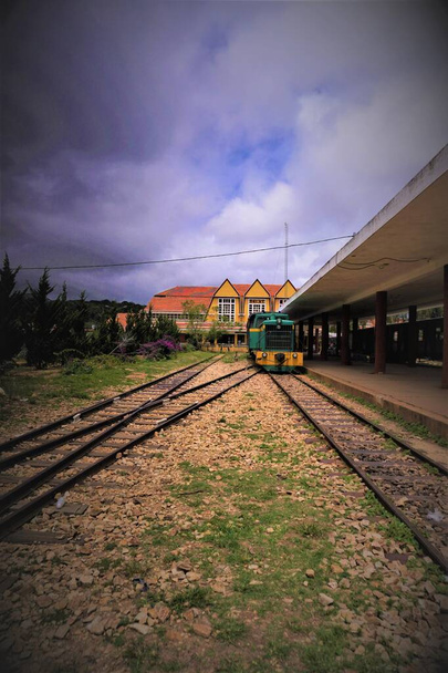 Vlakové nádraží přestalo fungovat během epidemie covid 19 - Fotografie, Obrázek