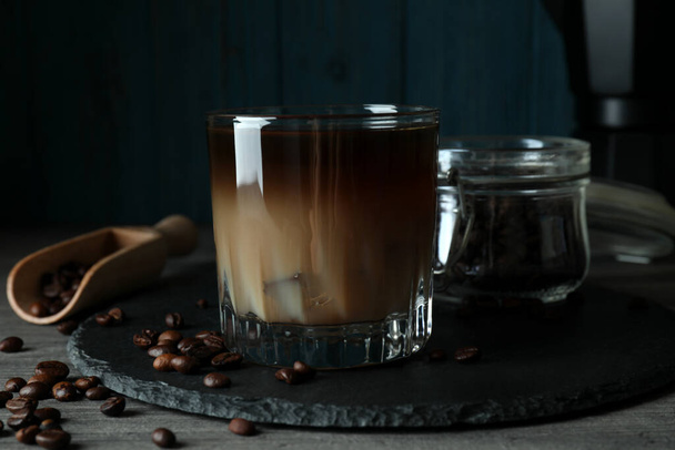 Концепція холодного напою з крижаною кавою, крупним планом
 - Фото, зображення