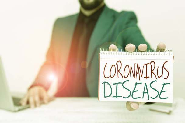 Kézírás szöveg Coronavirus betegség. Szó Írta a meghatározott betegség által okozott új vírus SARSCoV2 ügyvéd magyarázó próbaeljárások, ingatlan ügynök kínál ingatlant - Fotó, kép