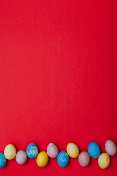 Jaja kurze o różnych kolorach uczta chrześcijanie Wielkanoc - Zdjęcie, obraz