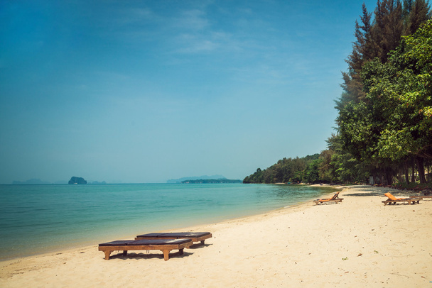 Empty tropical beach of the Andaman sea - Photo, Image