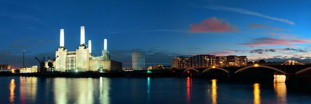 central eléctrica de Battersea Londres
 - Foto, Imagem