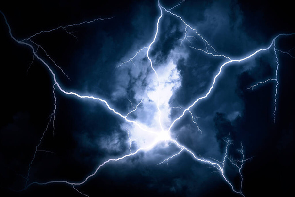 A lightning strike on the sky - Foto, Imagen