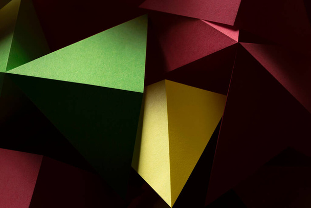 Astratto, carta piegata in forme geometriche - Foto, immagini
