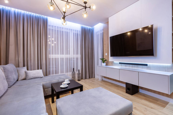 Sala de estar em um pequeno apartamento moderno. Design de interiores - Foto, Imagem