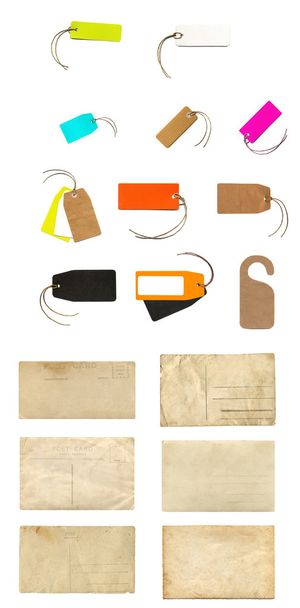 collage van briefpapier items zoals etiketten, labels, enveloppen en ansichtkaarten - Foto, afbeelding