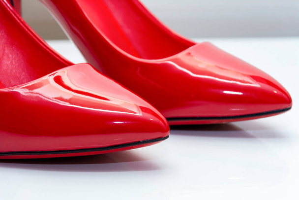 Červené okouzlující a módní ponožky pro dámské boty. Obrázek pro projekt a design. - Fotografie, Obrázek