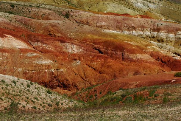 Berge Hintergrund in rotbraunen Farben. Altai Kyzyl Chin. - Foto, Bild