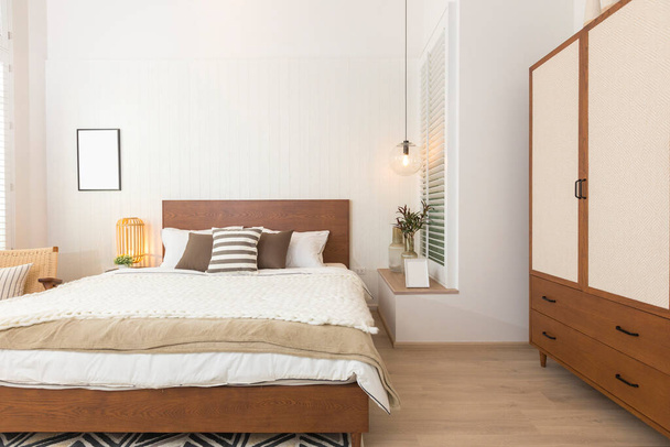 Schlafzimmer im rustikalen Stil - Foto, Bild
