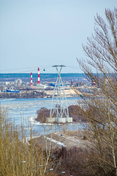 τελεφερίκ κατά μήκος του ποταμού Βόλγα - Φωτογραφία, εικόνα