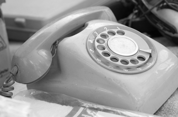 viejo estilo vintage del teléfono para la venta
. - Foto, Imagen