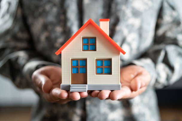 Military Officer Or Soldier Housing Cash Loan - Fotó, kép