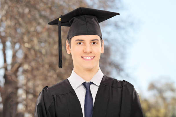 Male college graduate - Foto, afbeelding