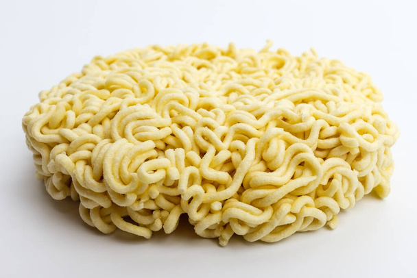 instant ramen. The winding side. Flour noodles - Foto, imagen