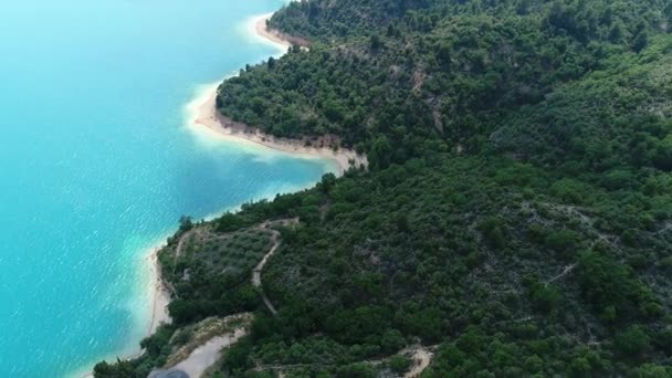 Lake of Sainte-Croix in the Verdon Regional Natural Park from the sky - Footage, Video