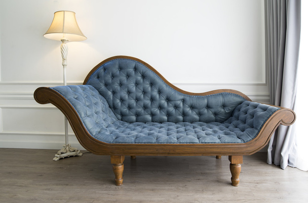 Синий диван с красивой внешностью
 - Фото, изображение