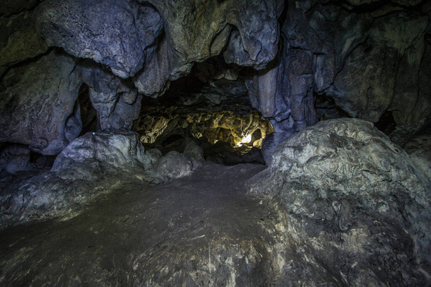 Mazarna σπηλιά στο εθνικό πάρκο Velka Fatra στη Σλοβακία. - Φωτογραφία, εικόνα