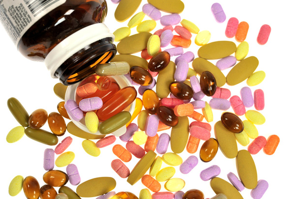 pastillas sobre fondo blanco  - Foto, Imagen