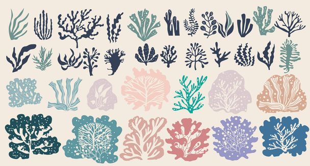 Underwater marine flora set of seaweeds, planting, marine algae and ocean corals silhouettes. Vector seaweed cartoon sketch aquarium decor - Vektor, Bild