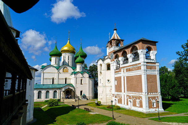 Suzdal, Ρωσία. Μονή Spaso-Evfimiev - Αρσενικό μοναστήρι. Καθεδρικός ναός μεταμόρφωσης. Καμπαναριό της Γεννήσεως του Αγίου Ιωάννη του Βαπτιστή - Φωτογραφία, εικόνα