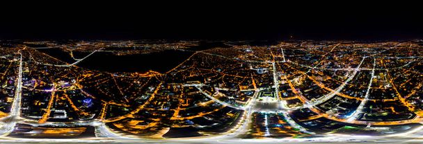 Voronezh, Russia. Panorama notturno della città di Voronezh dall'aria. Semafori luminosi. Vista aerea. Panorama 360 - Foto, immagini
