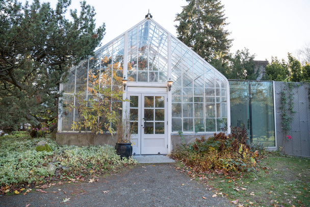 Greenhouse exterior with polycarbonate roof at Tacoma, Washington - Фото, зображення