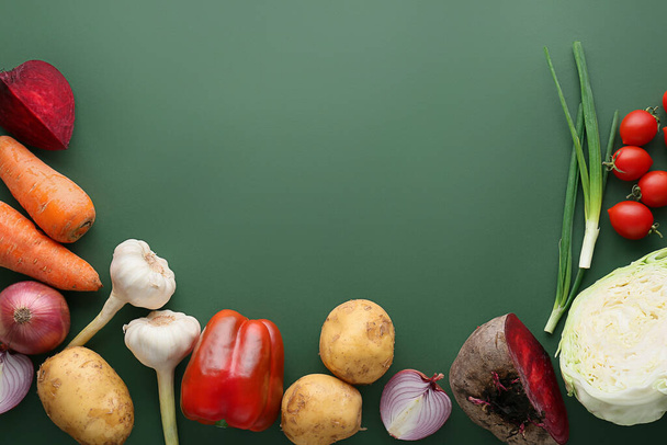 Інгредієнти для приготування борщу на кольоровому фоні
 - Фото, зображення