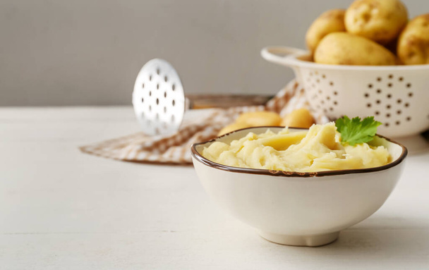 Bowl with tasty mashed potatoes on table - Photo, Image