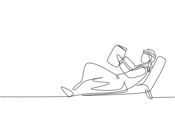 Single continuous line drawing young Arab man reading, learning and laying down on recliner sofa. Literature fans or lovers. Education concept. Dynamic one line draw graphic design vector illustration - ベクター画像