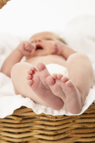 Close Up Of Baby's Feet On Towel - Φωτογραφία, εικόνα