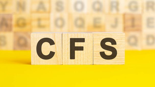 λέξη cfs γίνεται με ξύλινα δομικά στοιχεία, έννοια - Φωτογραφία, εικόνα