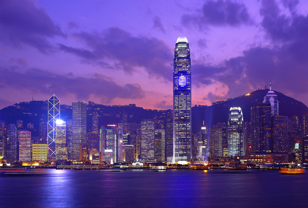 hong kong skyline 's nachts - Foto, afbeelding