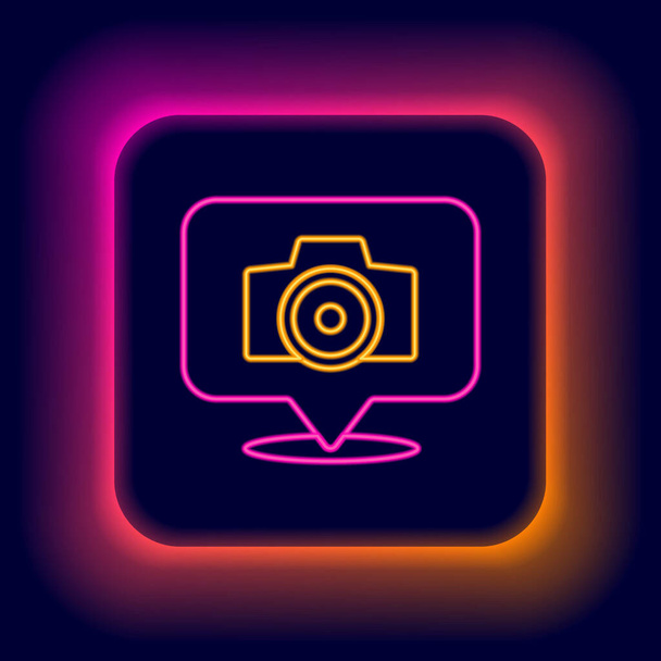 Ragyogó neon vonal Fényképészeti kamera ikon elszigetelt fekete háttér. Fényképezőgép. Digitális fotózás. Színes vázlat koncepció. Vektor - Vektor, kép