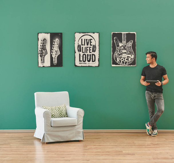 Green room wall frame and picture style with sofa and home object style. - Foto, Imagen