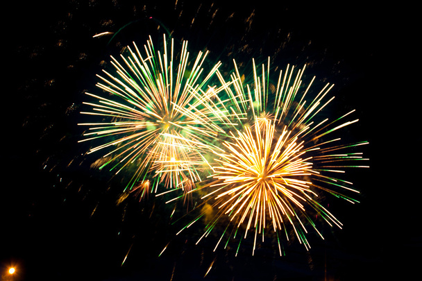 fireworks exploding in night sky - Valokuva, kuva
