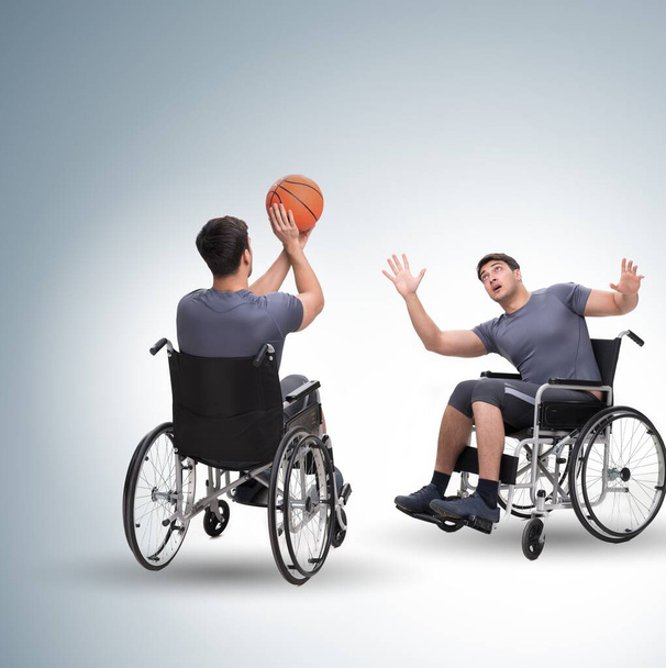 Концепция доступности с инвалидной коляской для инвалидов - Фото, изображение